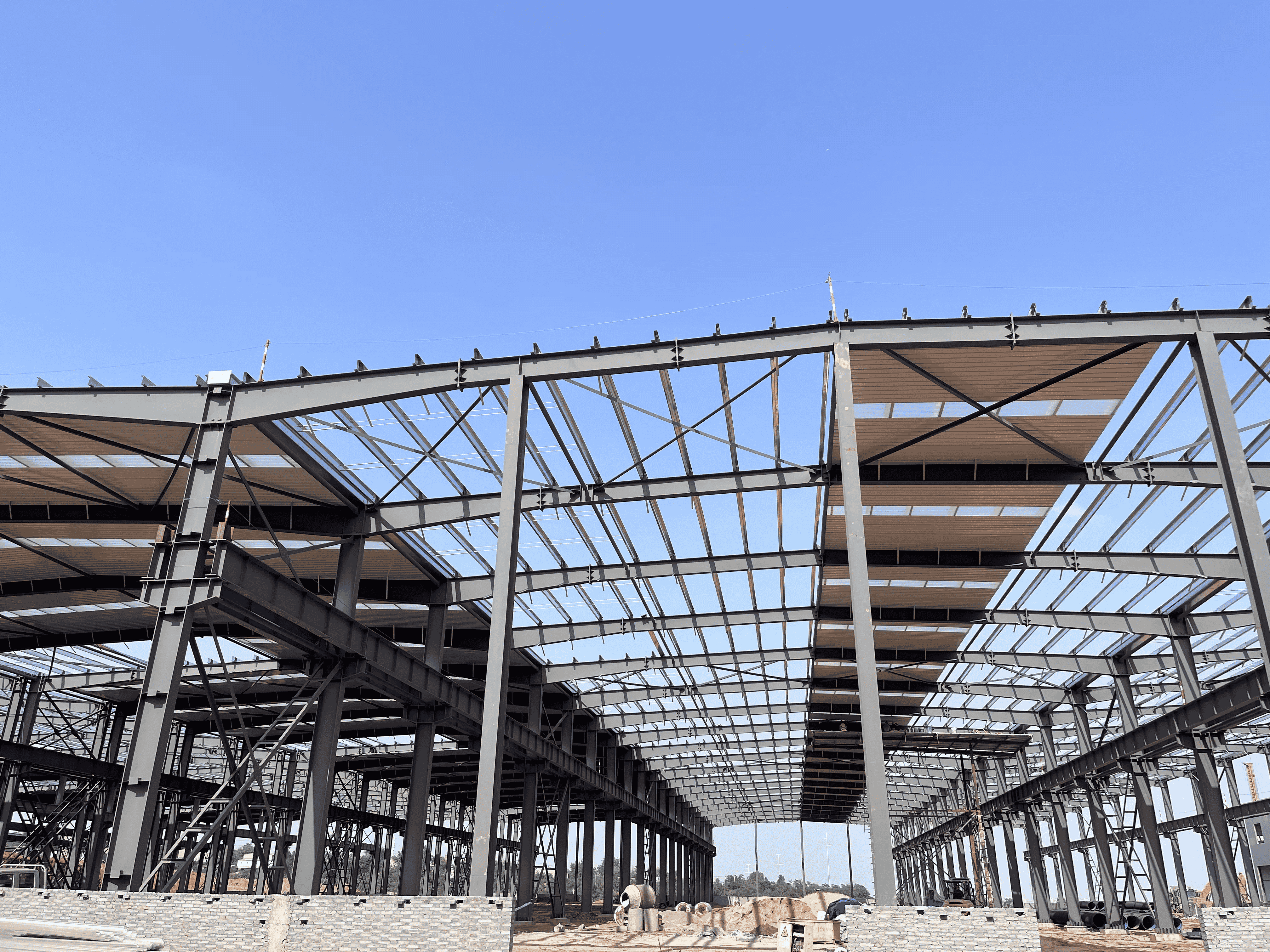 pre-engineered steel building
