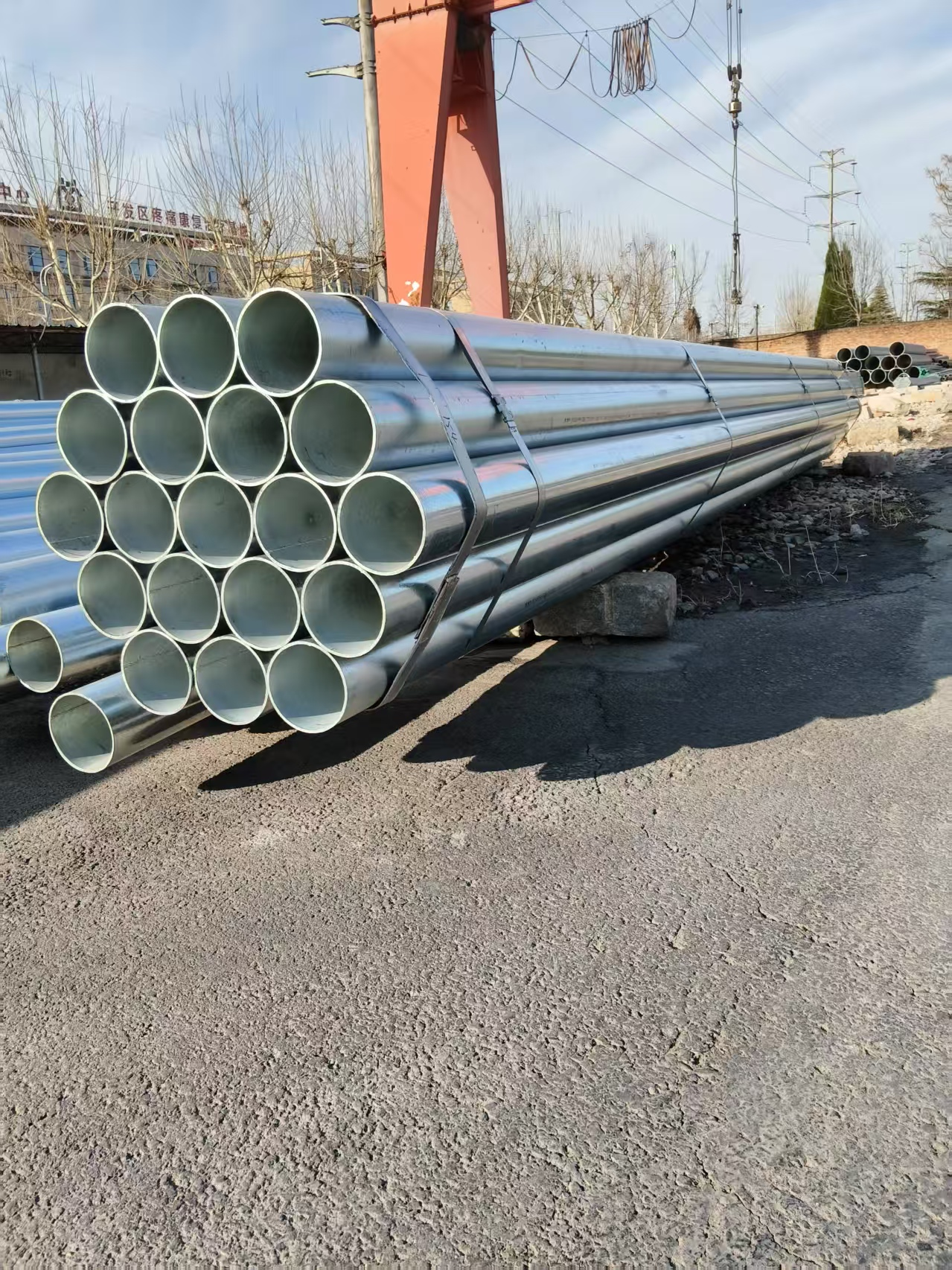 ASTM A500 Q235 פלדה עדינה פרופיל ERW מגולוון חתך חלול מרובע צינור ברזל/פלדה חלול מרובע בר 6 מ' 12 מ' ריתוך ספק כלול