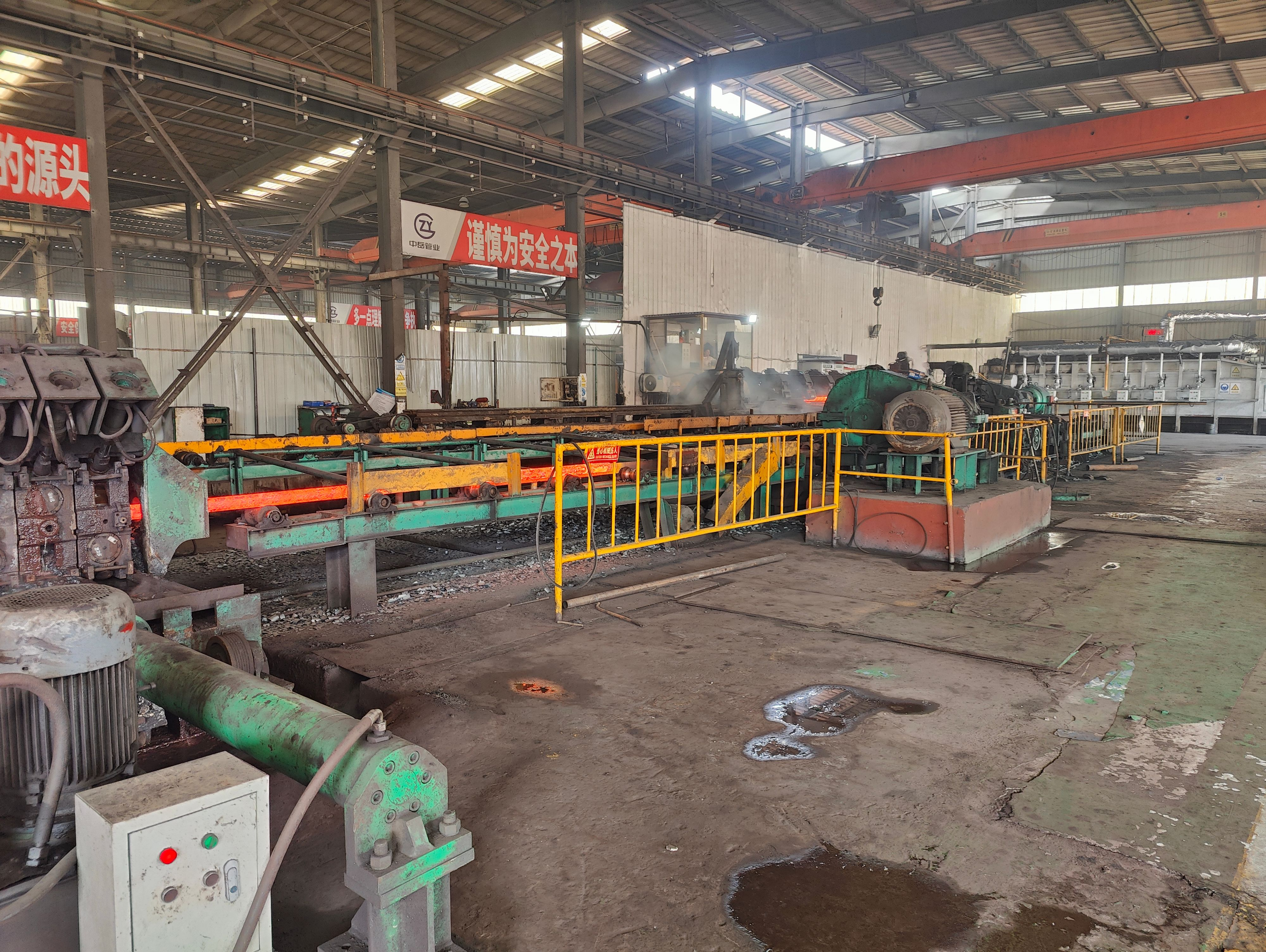 באיכות גבוהה OEM צינורות פלדה ללא תפרים API צינורות עבור יישומי מבנה שמן מקדחה במפעל