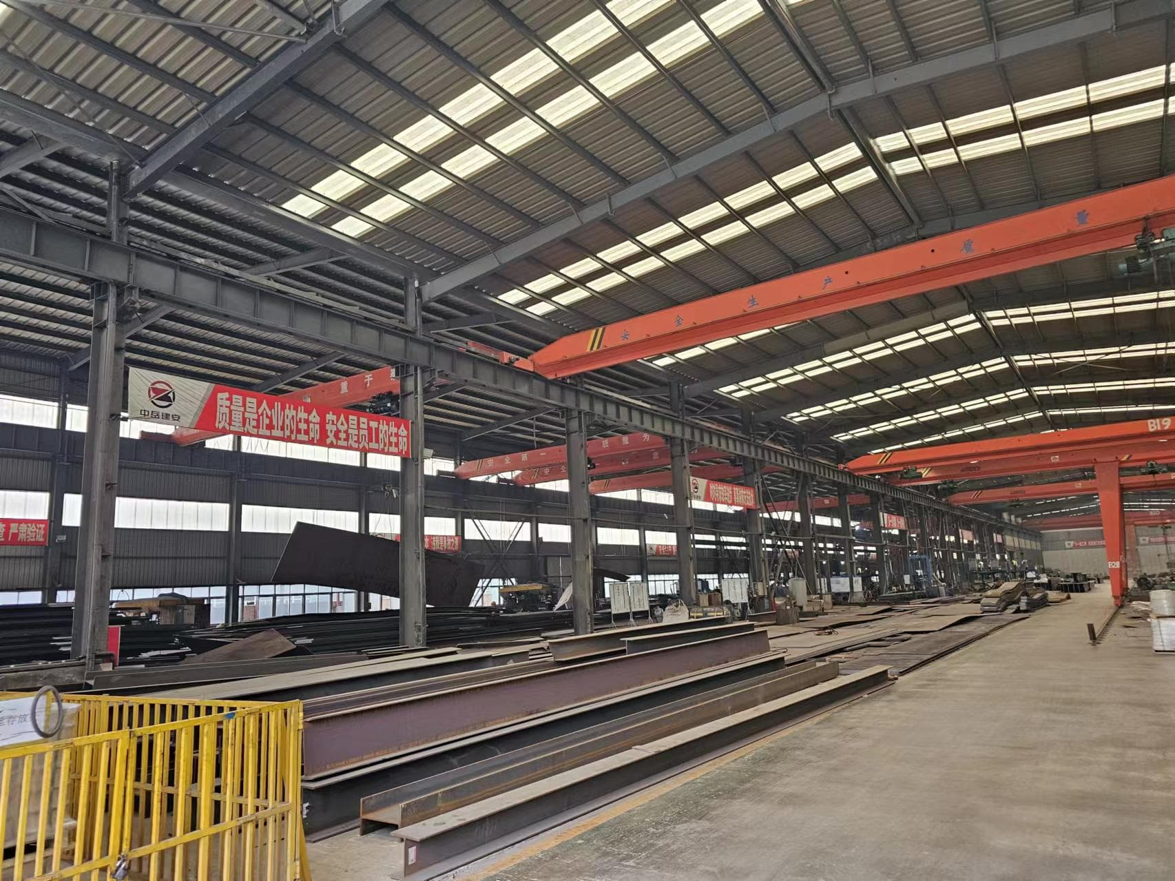 ASTM A36 A992 קרן H מגולגלת חמה Q235B Q345B פלדה מגולוונת לריתוך מבנה פלדה אוניברסלי H-לספק כיפוף וחיתוך
