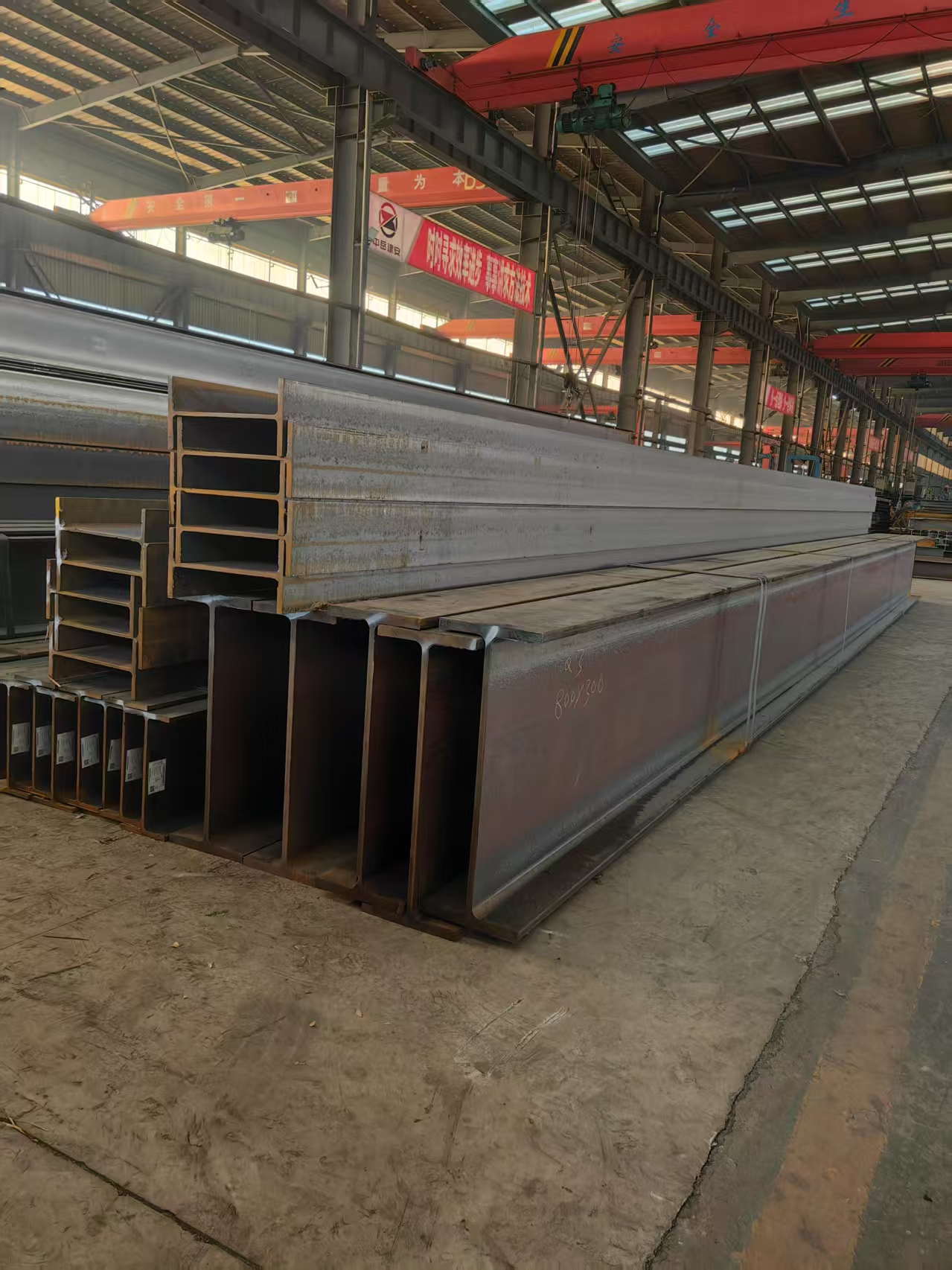 ASTM A36 A992 קרן H מגולגלת חמה Q235B Q345B פלדה מגולוונת לריתוך מבנה פלדה אוניברסלי H-לספק כיפוף וחיתוך